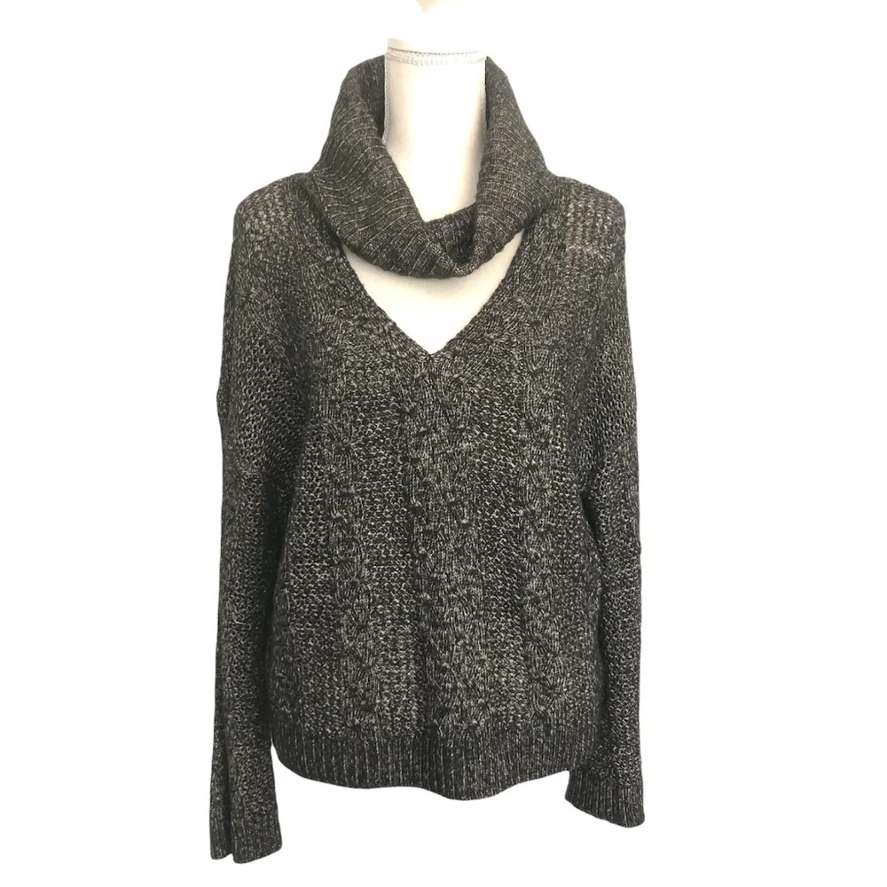 URBAN OUTFITTERS Sweater Women's Size Medium Gray Cable-Knit Turtleneck/V-Neck
